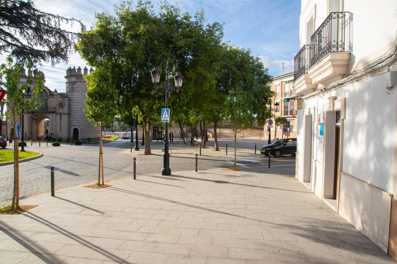 Alojamientos Puerta Palma Con Vistas Y Parking Badajoz Dış mekan fotoğraf